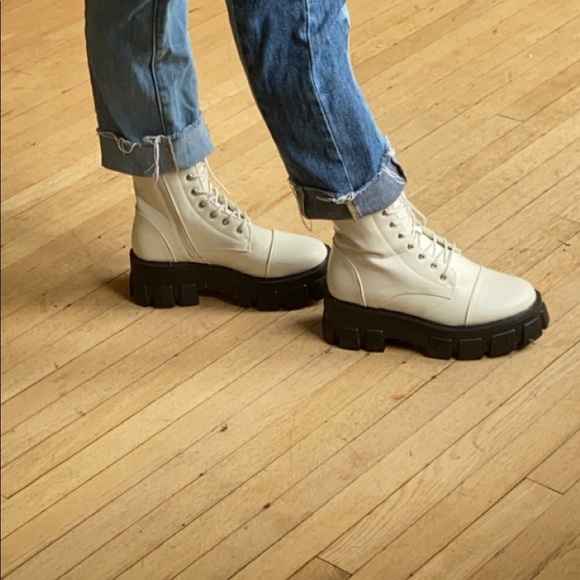 NEVER WORN!! White Platform Boots - Picture 2 of 4